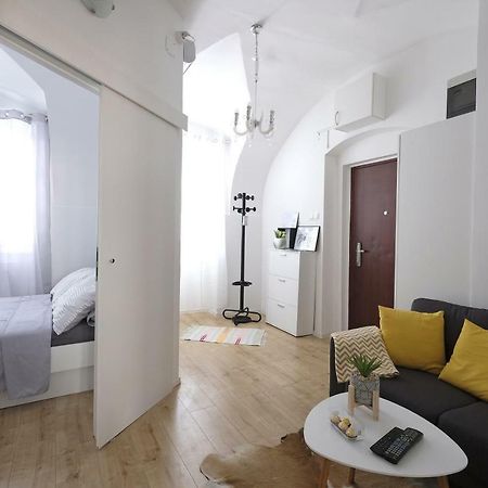 Stone Gate Appartement Zagreb Buitenkant foto