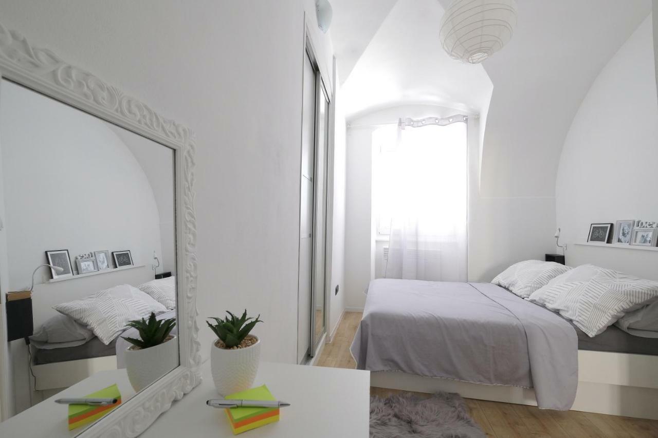 Stone Gate Appartement Zagreb Buitenkant foto